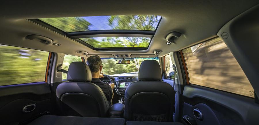 Интерьер Kia Soul Turbo (PS) 2016 года  (NA) (фото 19 из 35)